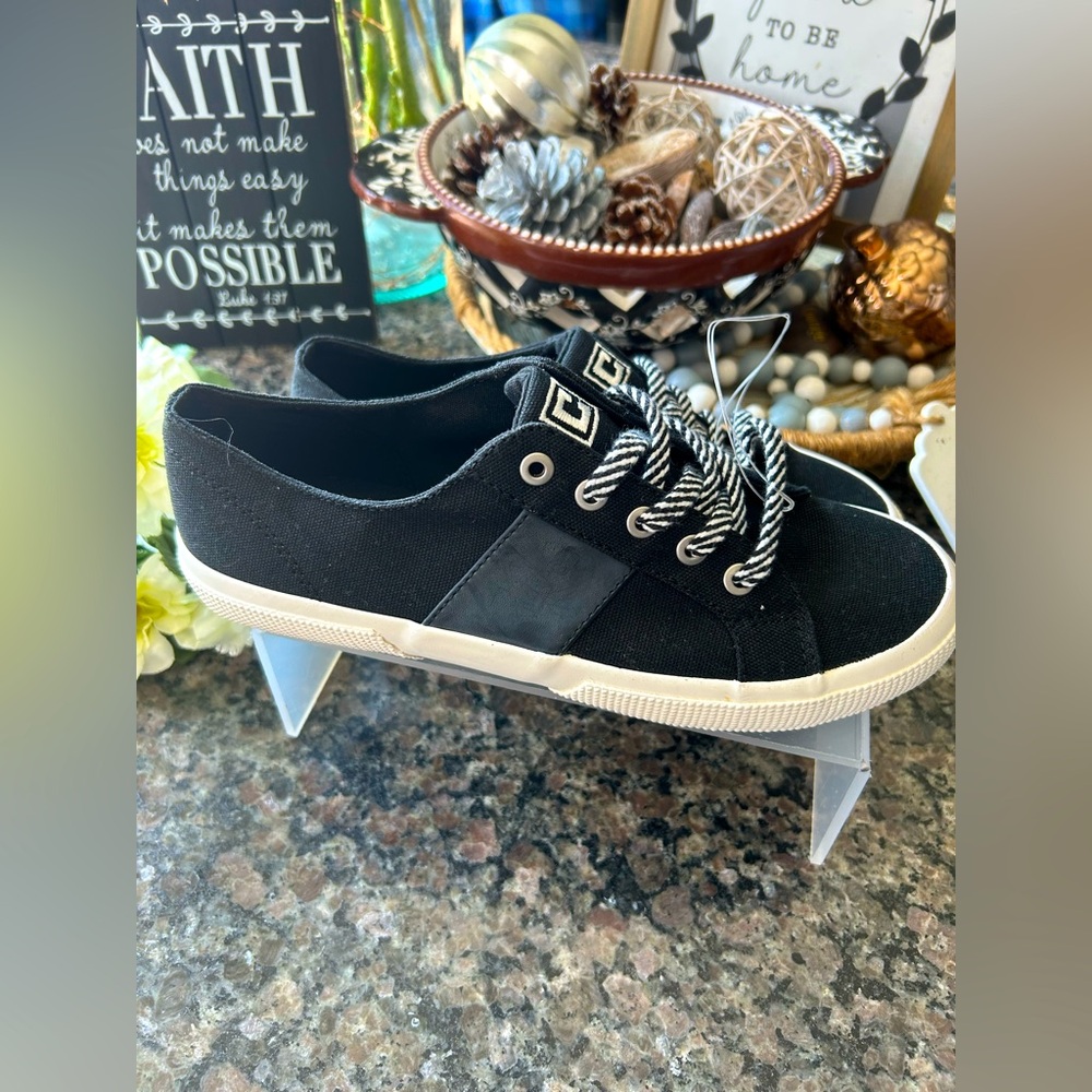 ✨NEW Chaps Black Canvas Lace-Up Sneakers with White Trim